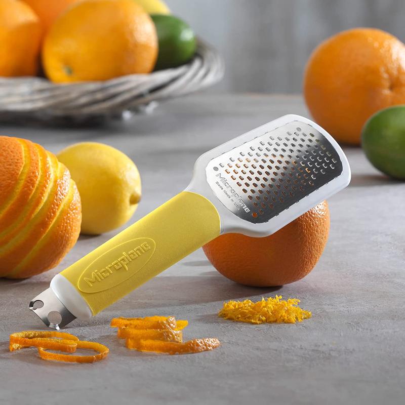 Microplane Ultimate Citrus Tool 2.0 - Zester (Yellow)