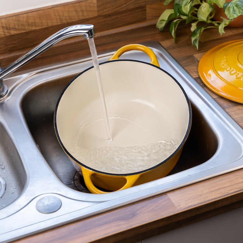 Yellow Cast Iron Dutch Oven, Casserole Pot - 28cm - 6L, by Nuovva