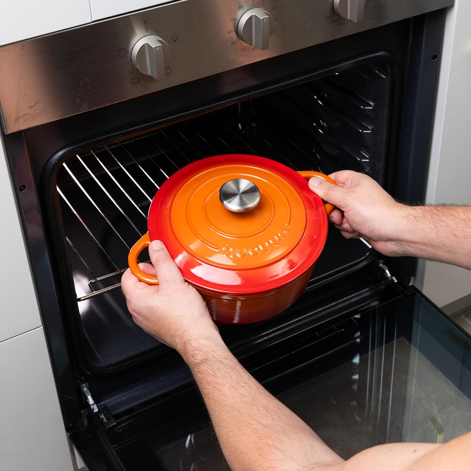 Enamelled Cast Iron Dutch Oven Casserole Pot (Multiple Colours & Sizes)